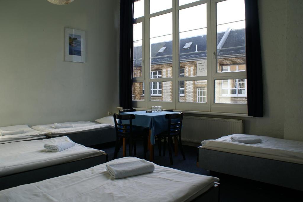 Hotel Transit Berlín Habitación foto