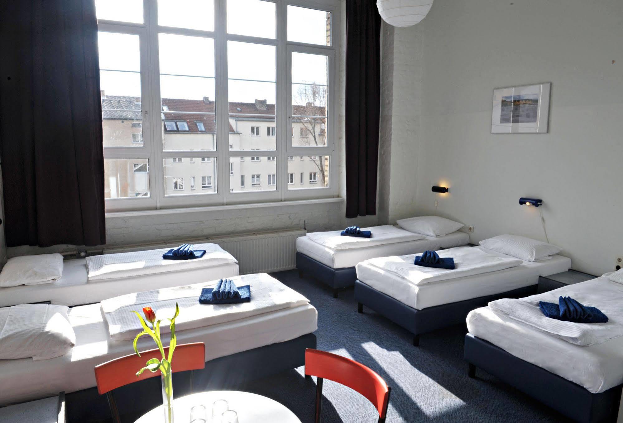 Hotel Transit Berlín Exterior foto