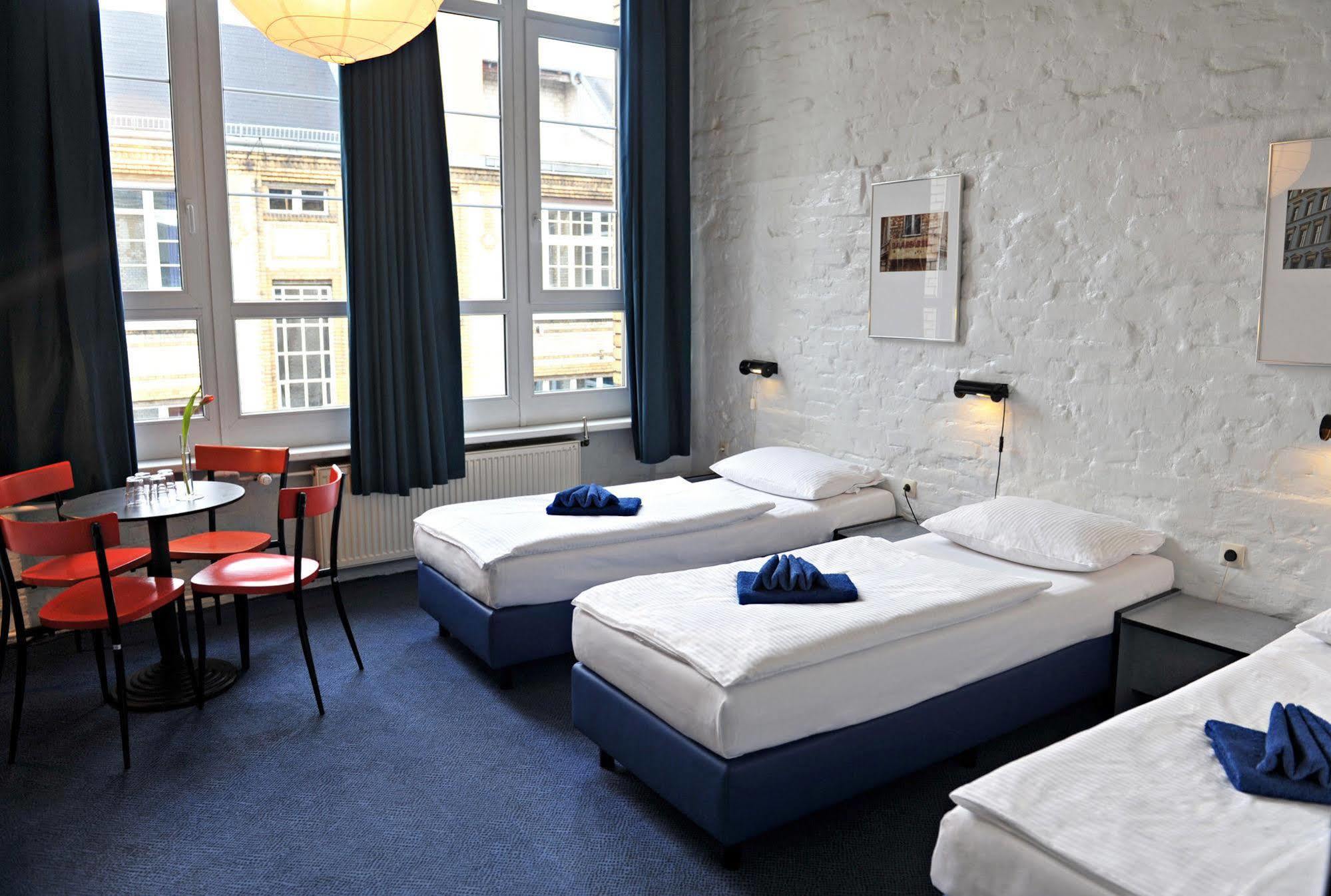 Hotel Transit Berlín Exterior foto