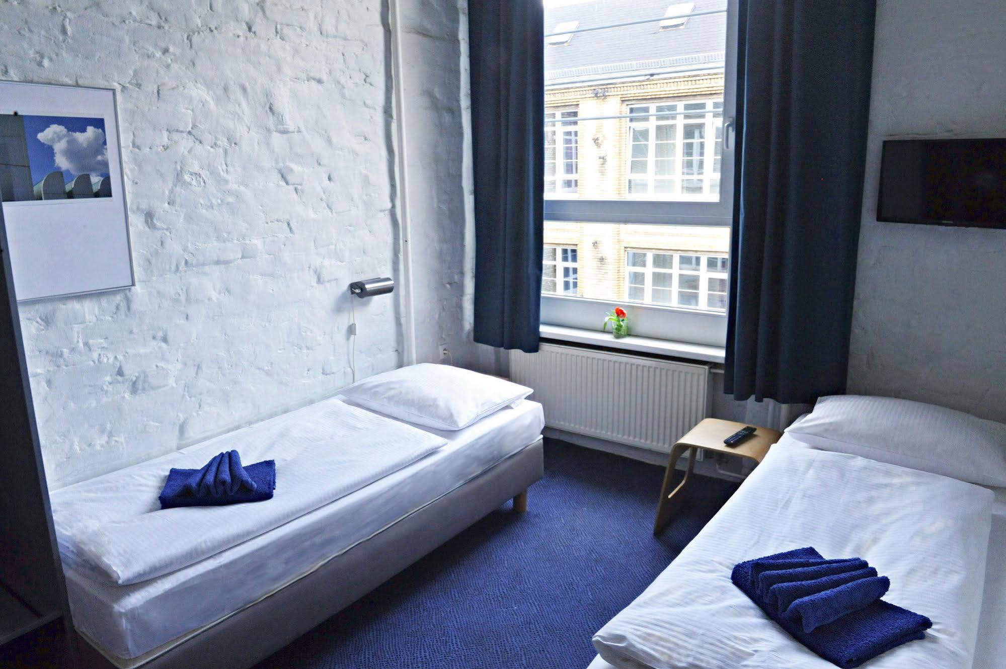 Hotel Transit Berlín Exterior foto