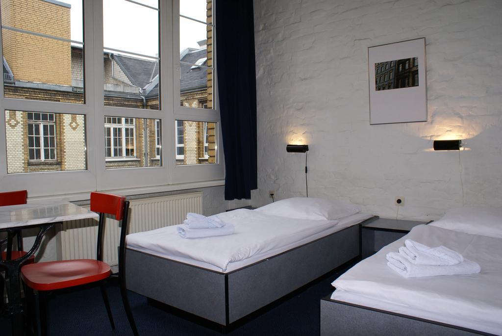 Hotel Transit Berlín Habitación foto